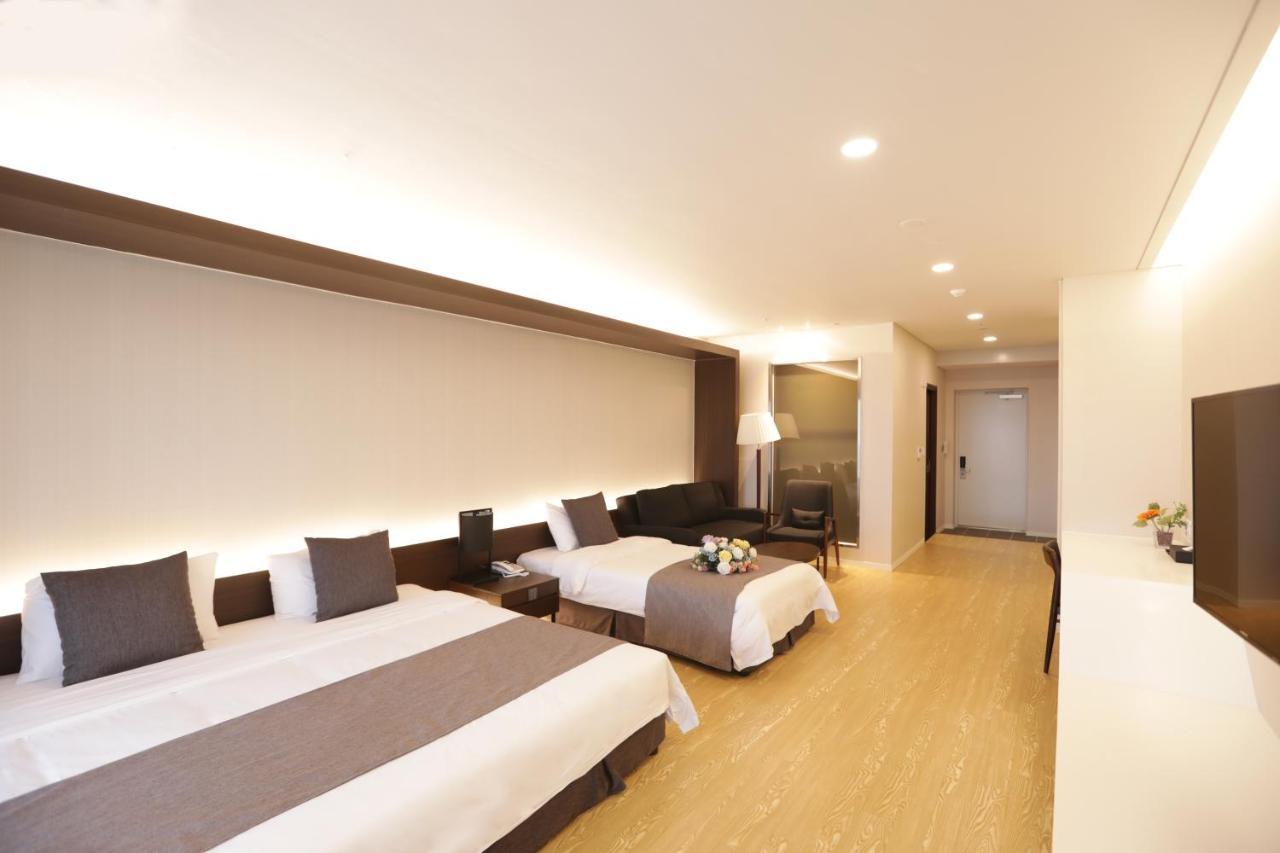 The Qube Resort Jeju Seogwipo Zewnętrze zdjęcie