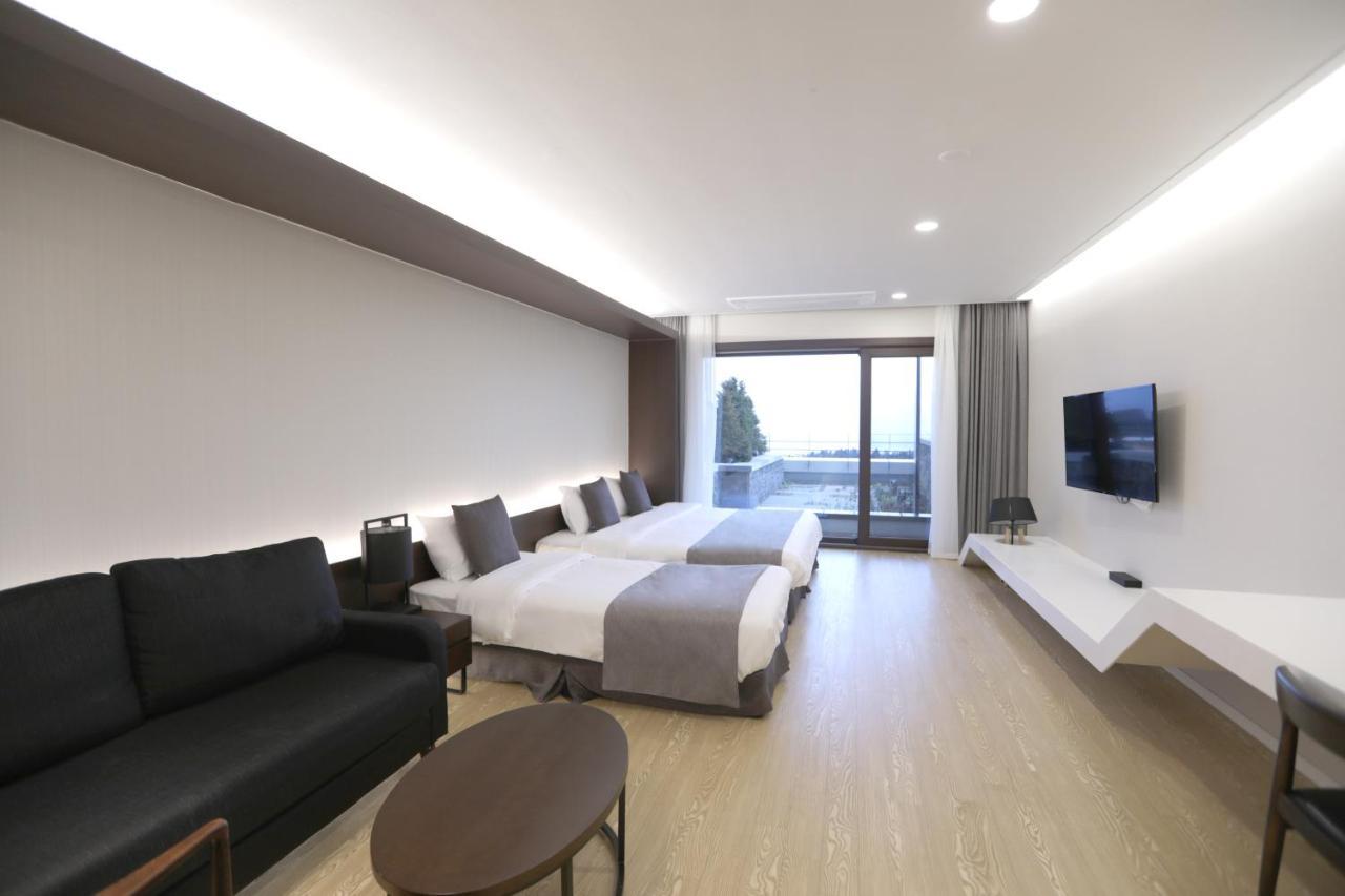 The Qube Resort Jeju Seogwipo Zewnętrze zdjęcie