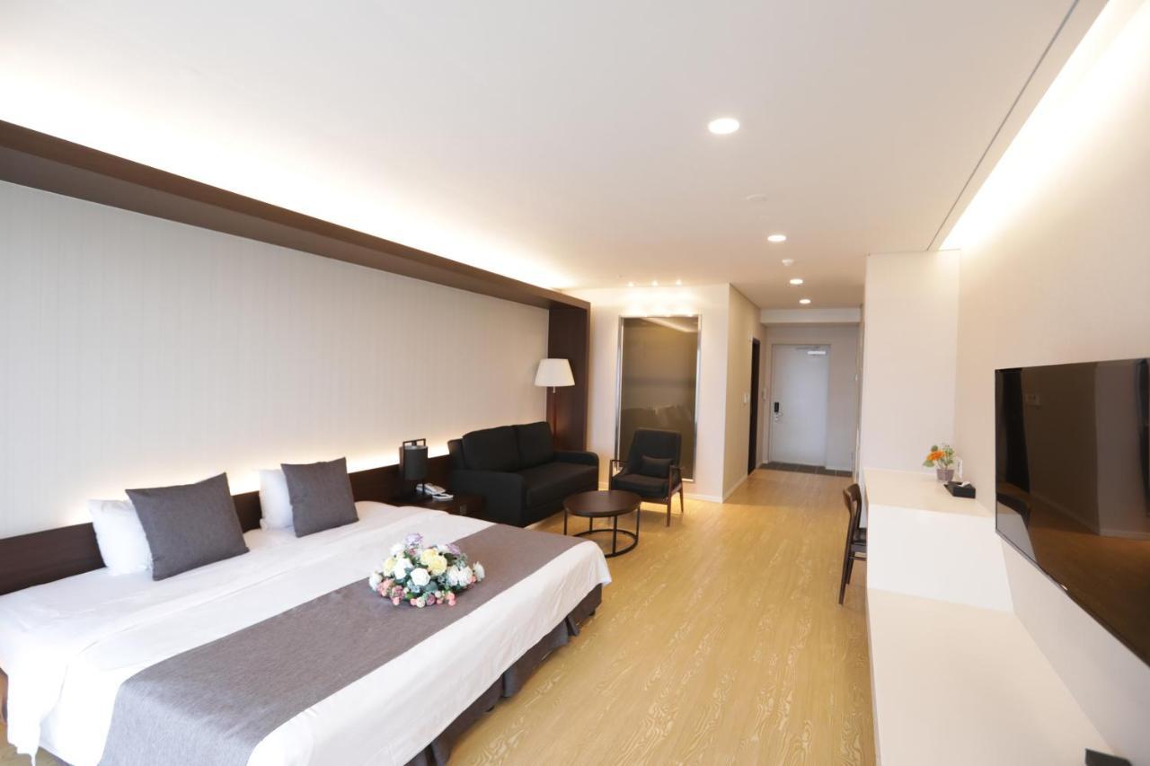 The Qube Resort Jeju Seogwipo Zewnętrze zdjęcie