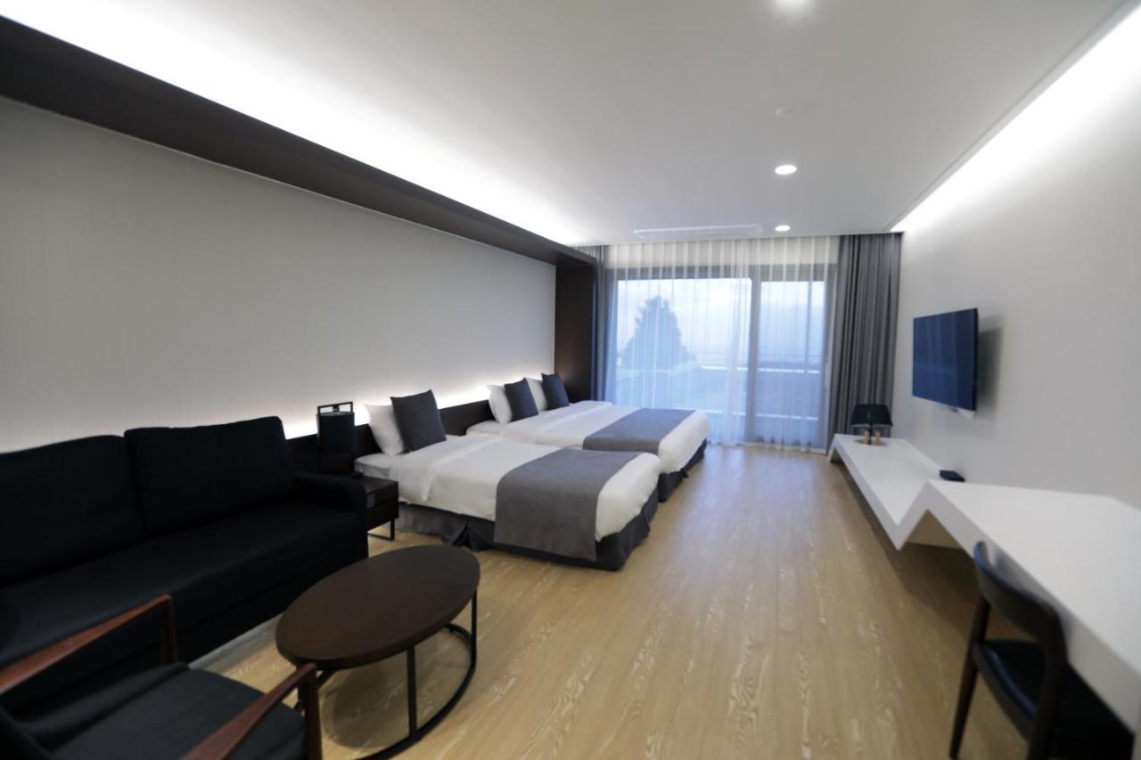 The Qube Resort Jeju Seogwipo Zewnętrze zdjęcie