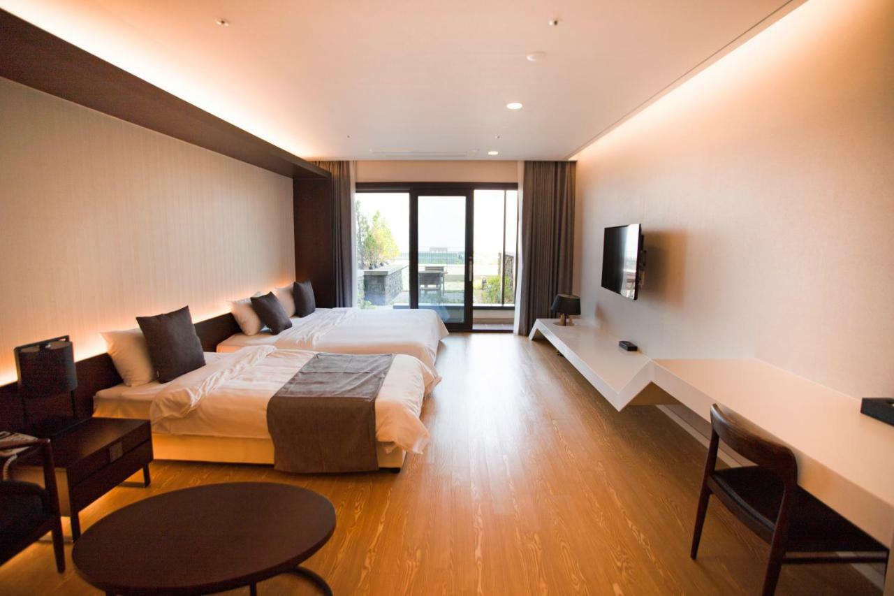 The Qube Resort Jeju Seogwipo Zewnętrze zdjęcie